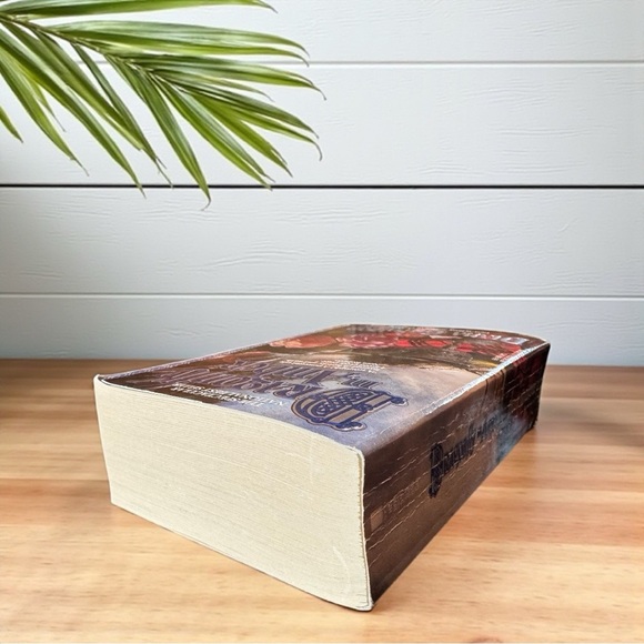 Dragonfly in Amber by Diana Gabaldon – Vintage 1992 Paperback – Outlander Book 2 - Picture 5 of 9